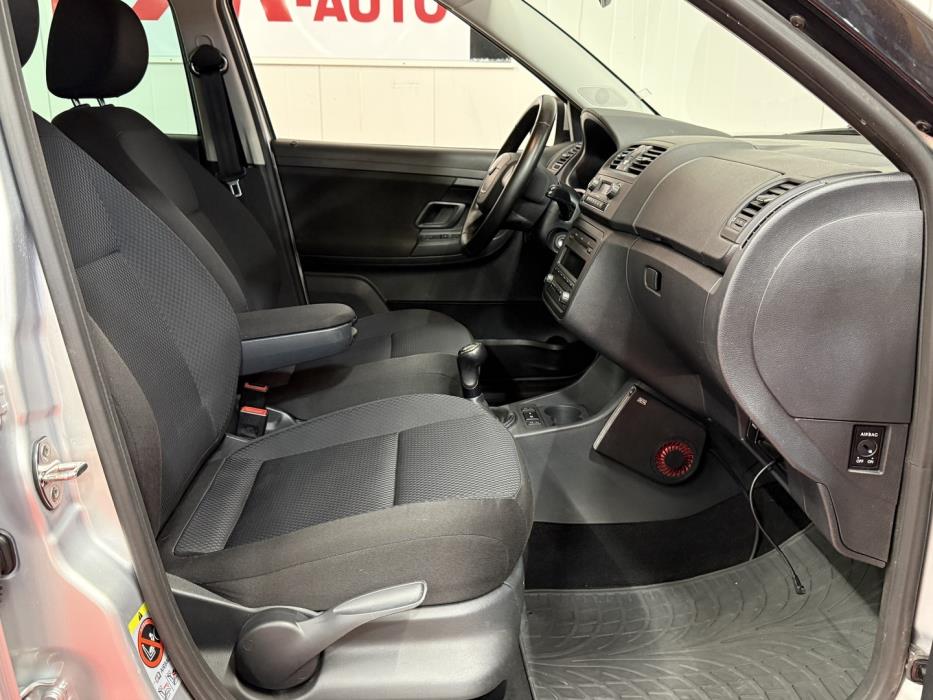 SKODA Fabia 2011