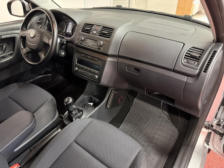 SKODA Fabia 2011