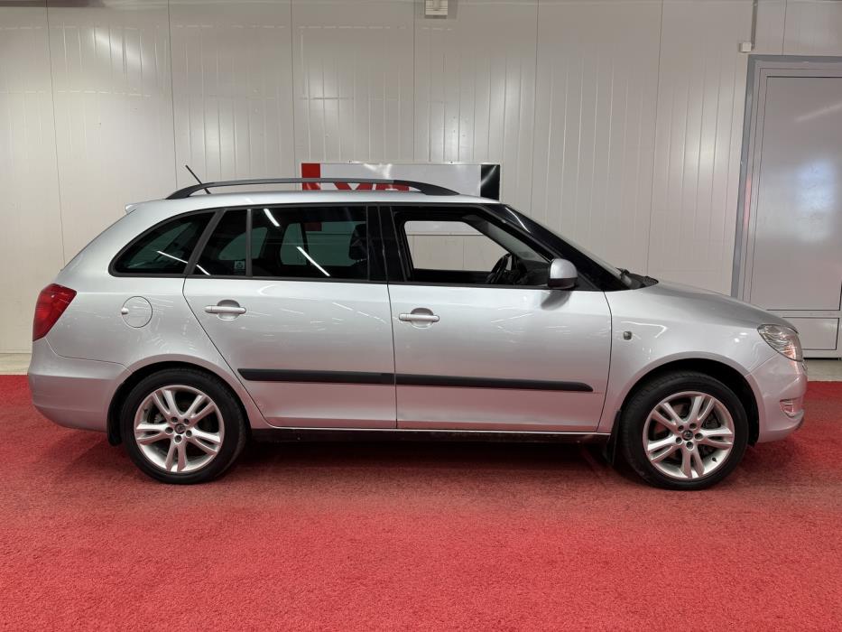 SKODA Fabia 2011