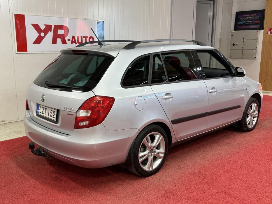 SKODA Fabia 2011