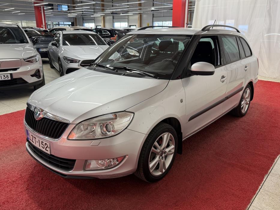 SKODA Fabia 2011