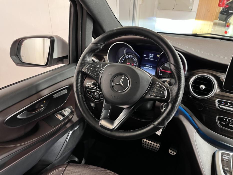 MERCEDES-BENZ V 2016