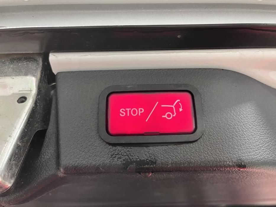 MERCEDES-BENZ V 2016