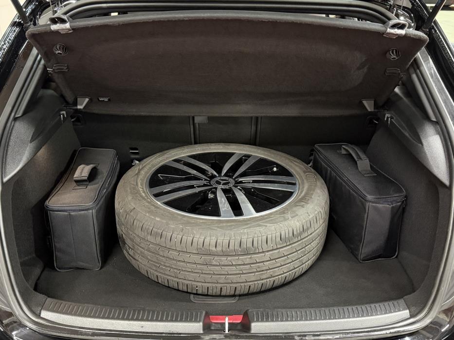 MERCEDES-BENZ A 2023