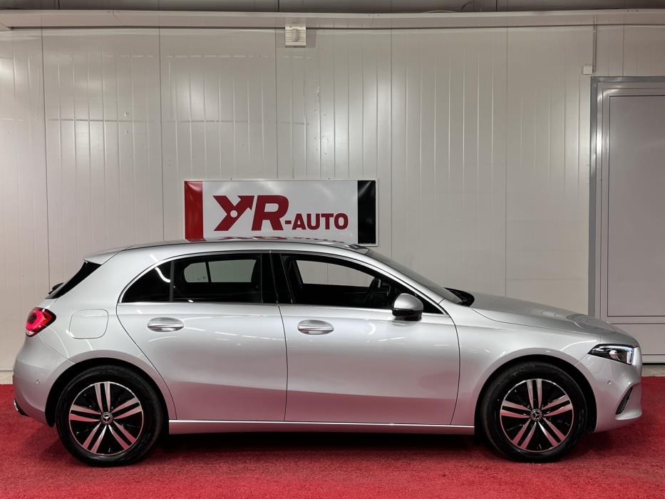 MERCEDES-BENZ A 2023