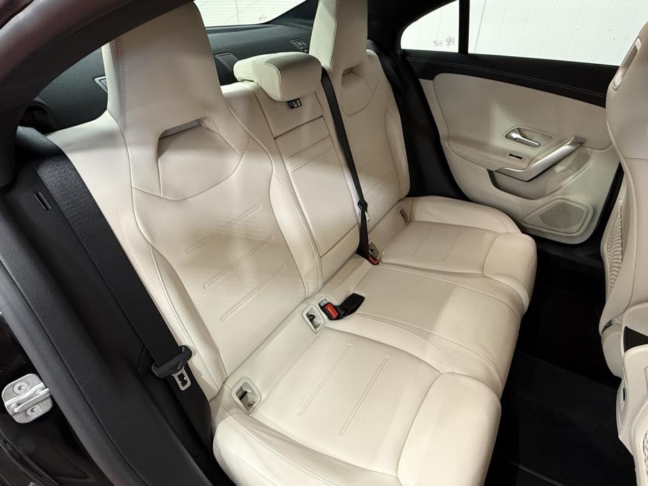 MERCEDES-BENZ CLA 2023