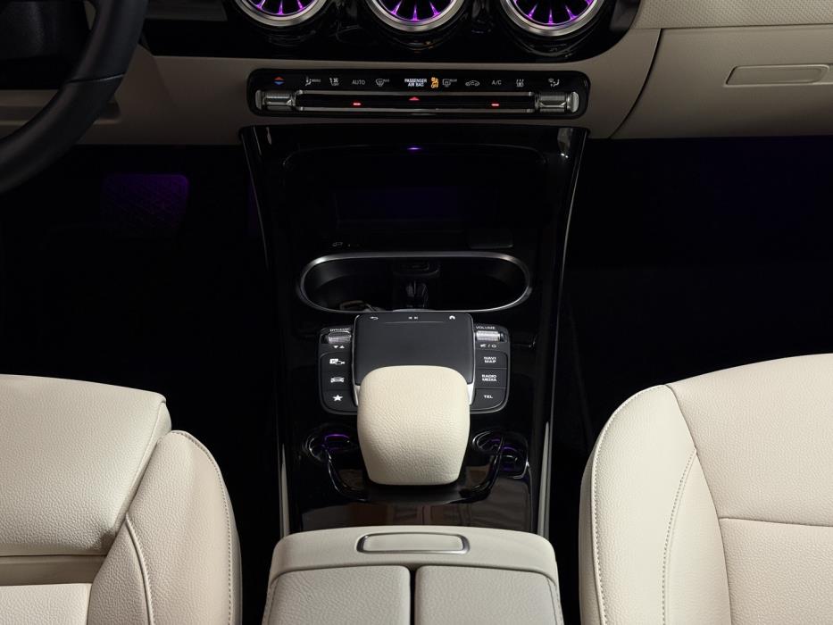 MERCEDES-BENZ CLA 2023
