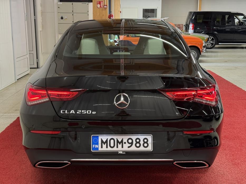 MERCEDES-BENZ CLA 2023