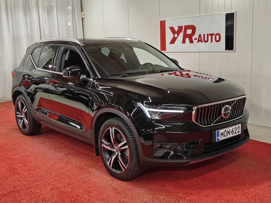 VOLVO XC40 2023