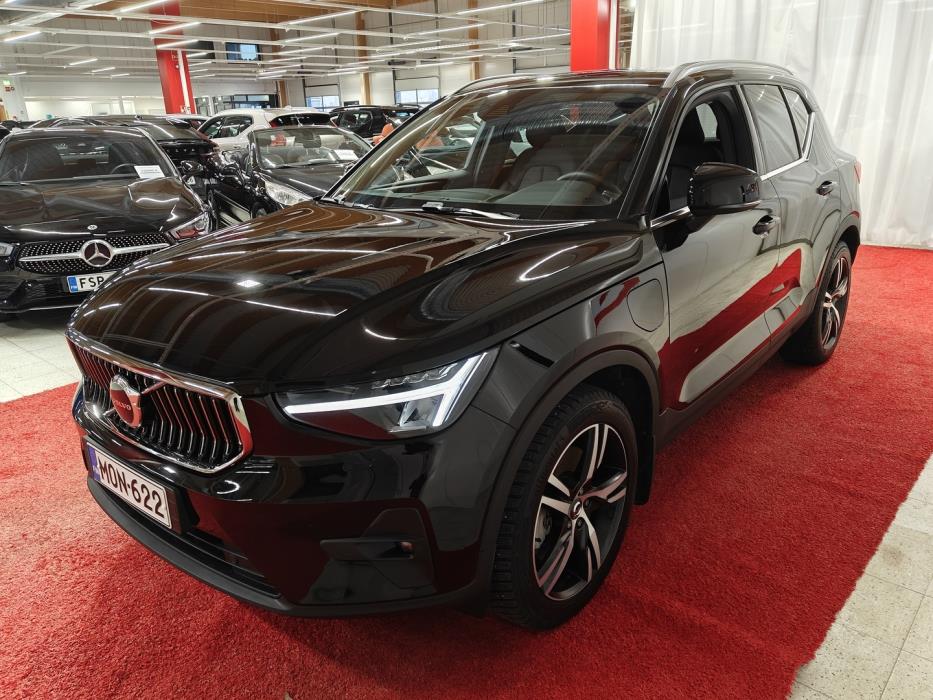 VOLVO XC40 2023