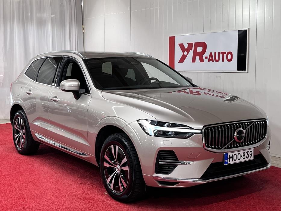 VOLVO XC60 2023