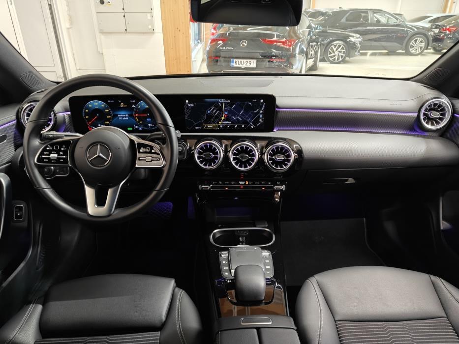 MERCEDES-BENZ CLA 2023