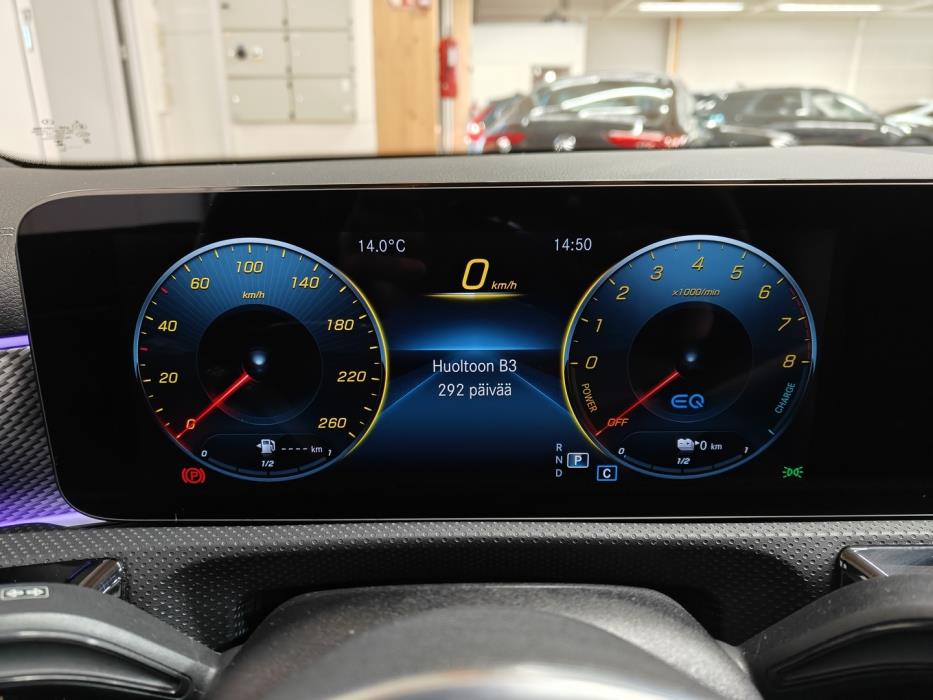 MERCEDES-BENZ CLA 2023