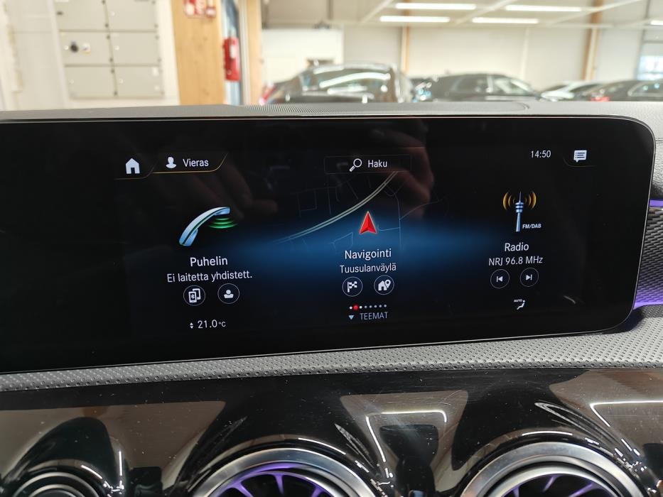 MERCEDES-BENZ CLA 2023