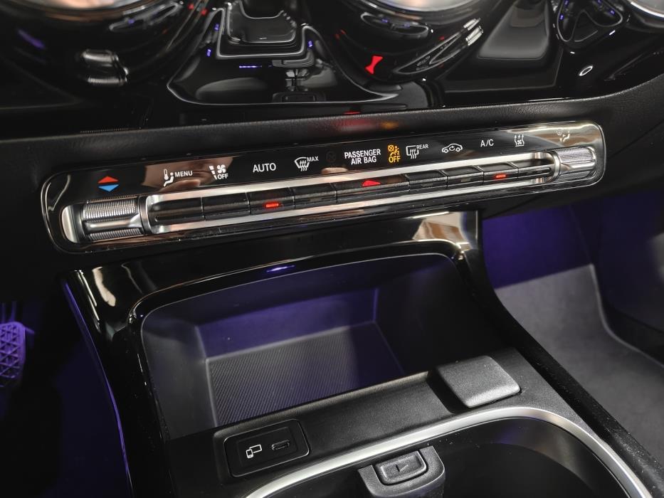 MERCEDES-BENZ CLA 2023