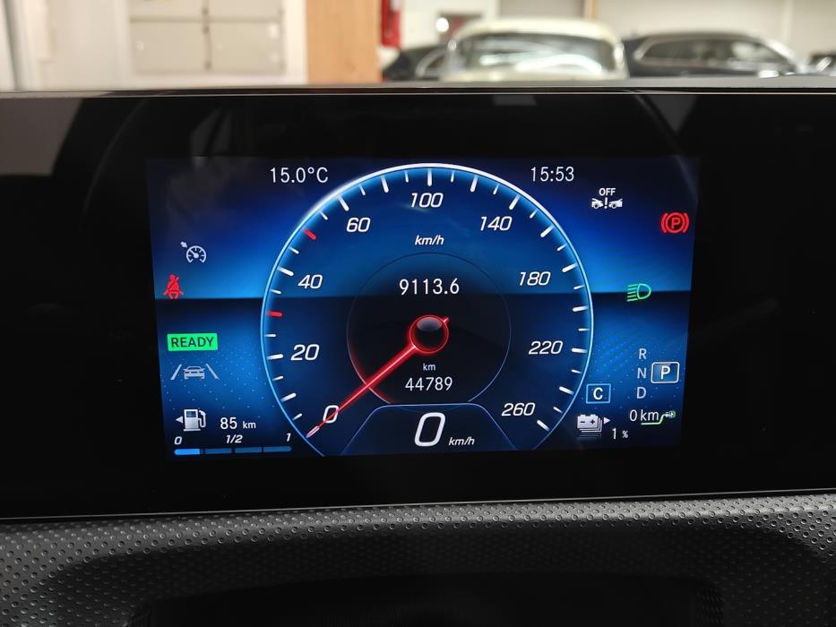 MERCEDES-BENZ CLA 2023