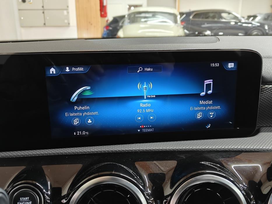 MERCEDES-BENZ CLA 2023