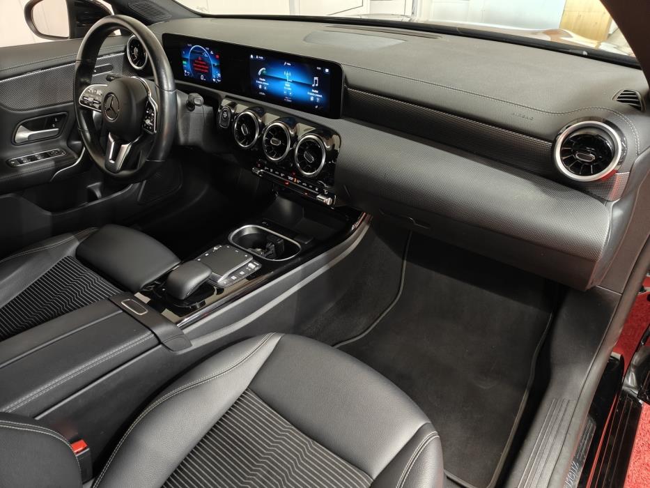 MERCEDES-BENZ CLA 2023