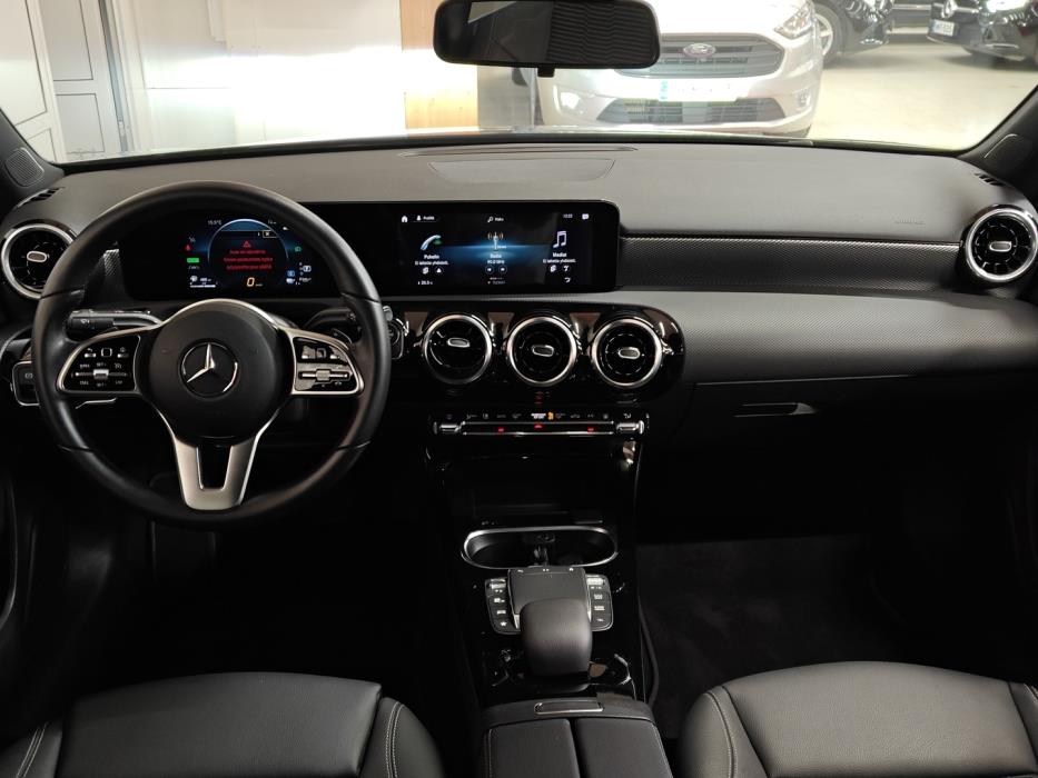 MERCEDES-BENZ A 2023