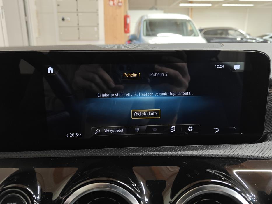 MERCEDES-BENZ A 2023