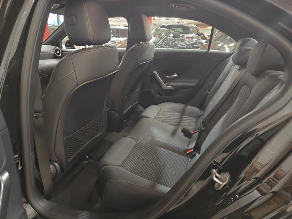 MERCEDES-BENZ A 2023
