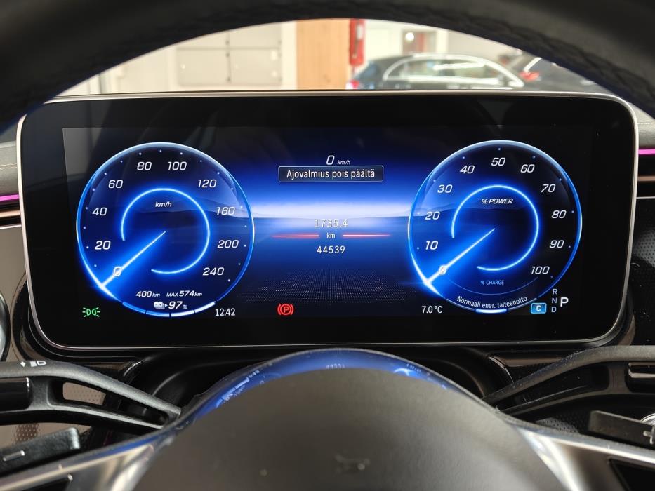 MERCEDES-BENZ EQE 2023