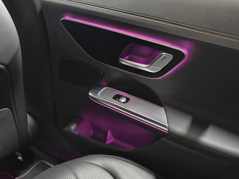 MERCEDES-BENZ EQE 2023