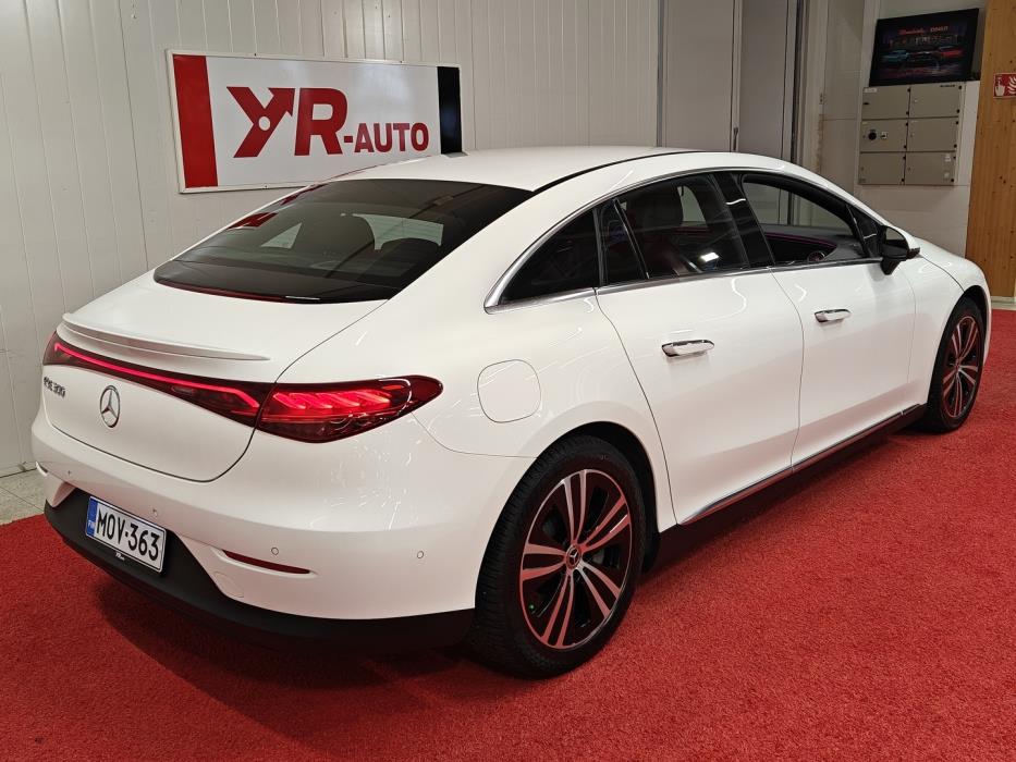 MERCEDES-BENZ EQE 2023