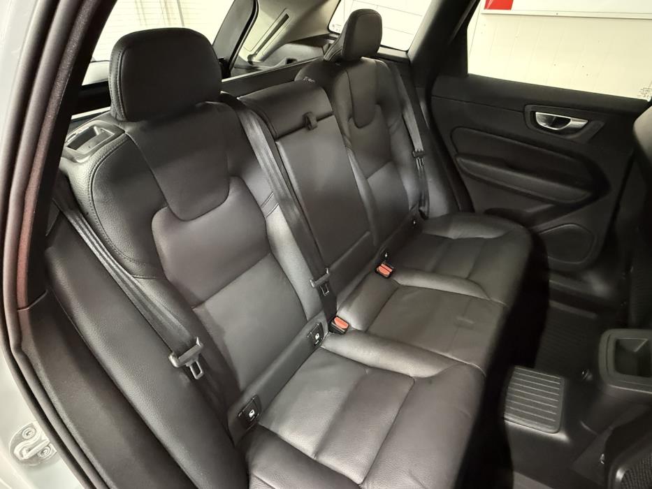 VOLVO XC60 2024