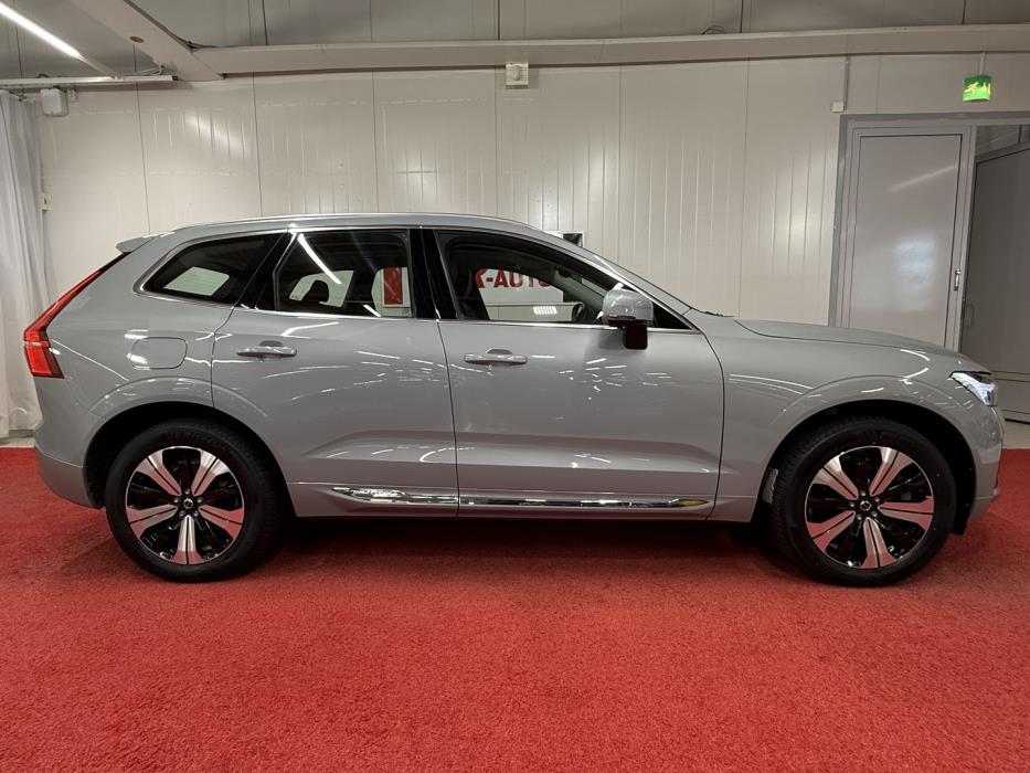 VOLVO XC60 2024