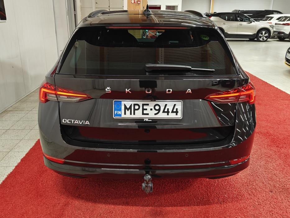 SKODA Octavia 2023