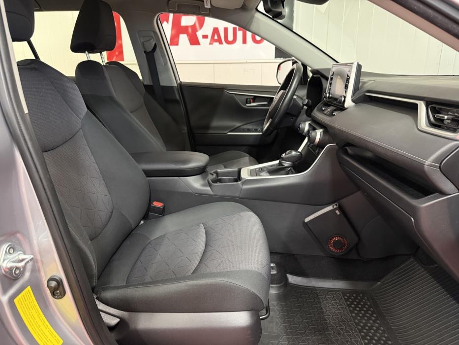 TOYOTA RAV4 2019