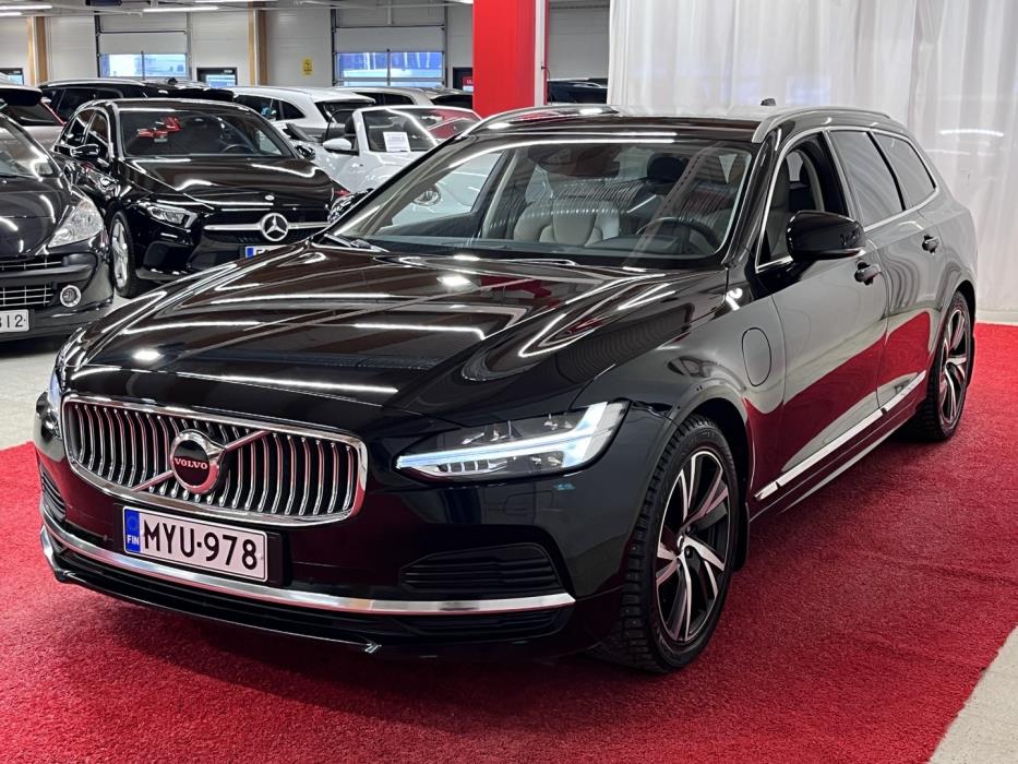 VOLVO V90 2021