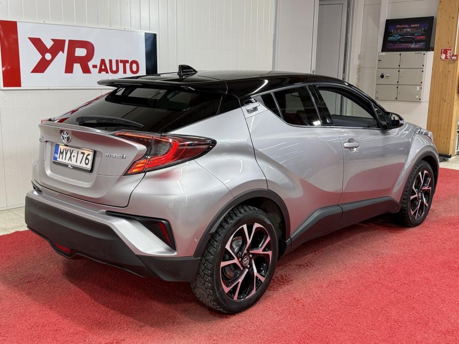 TOYOTA C-HR 2017