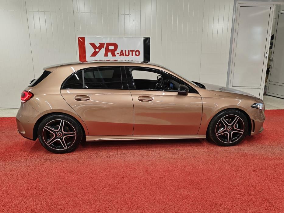 MERCEDES-BENZ A 2021