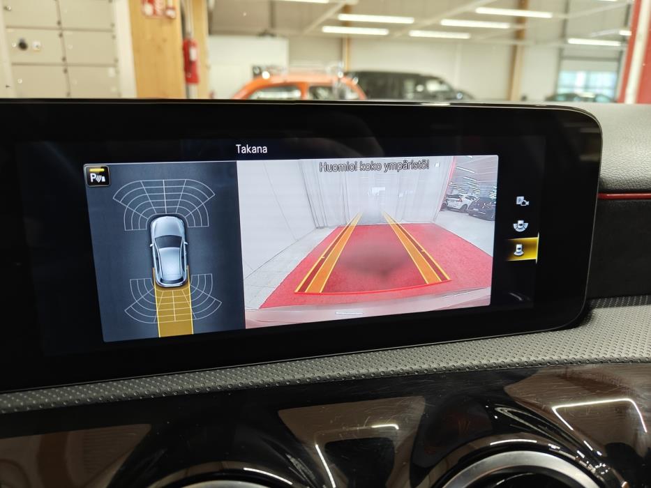 MERCEDES-BENZ A 2021