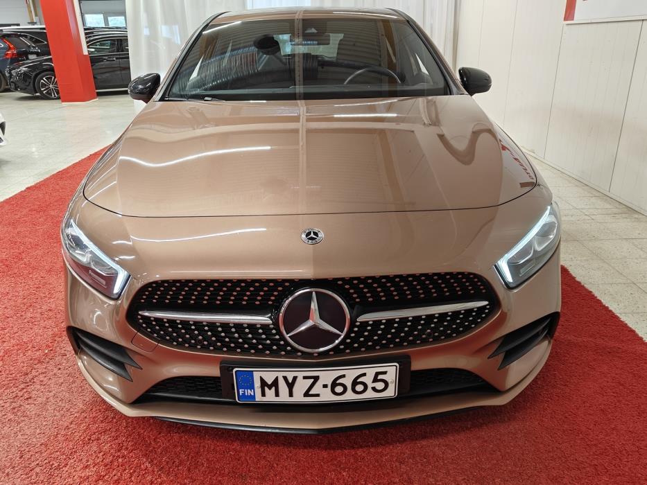 MERCEDES-BENZ A 2021