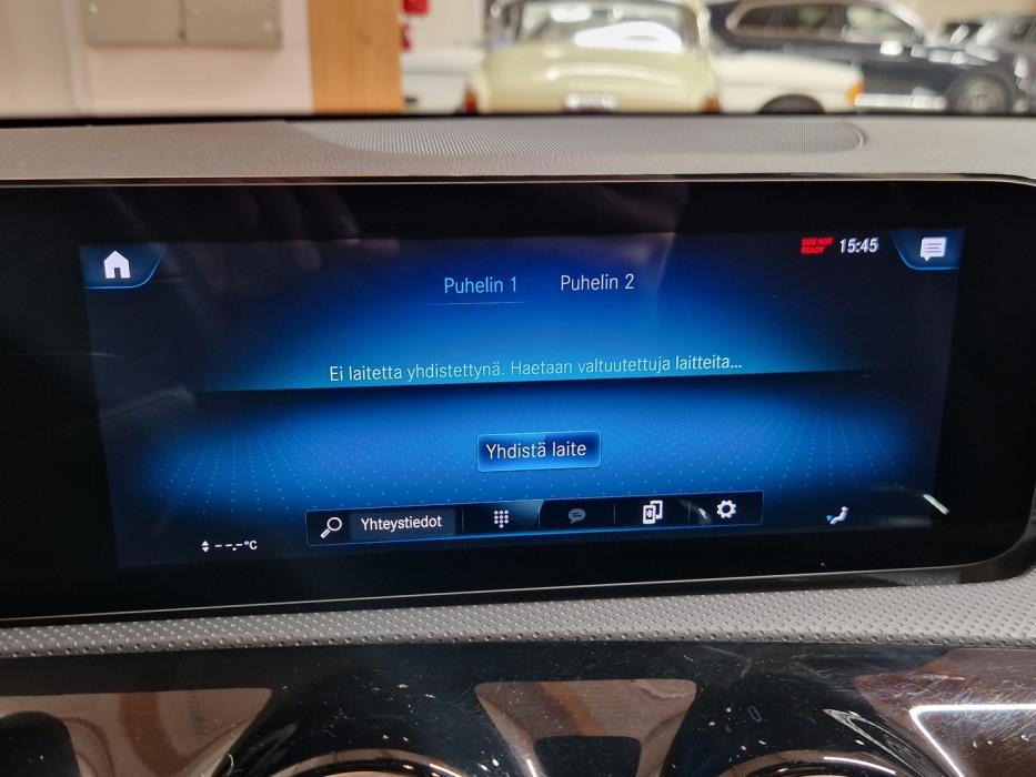 MERCEDES-BENZ A 2023