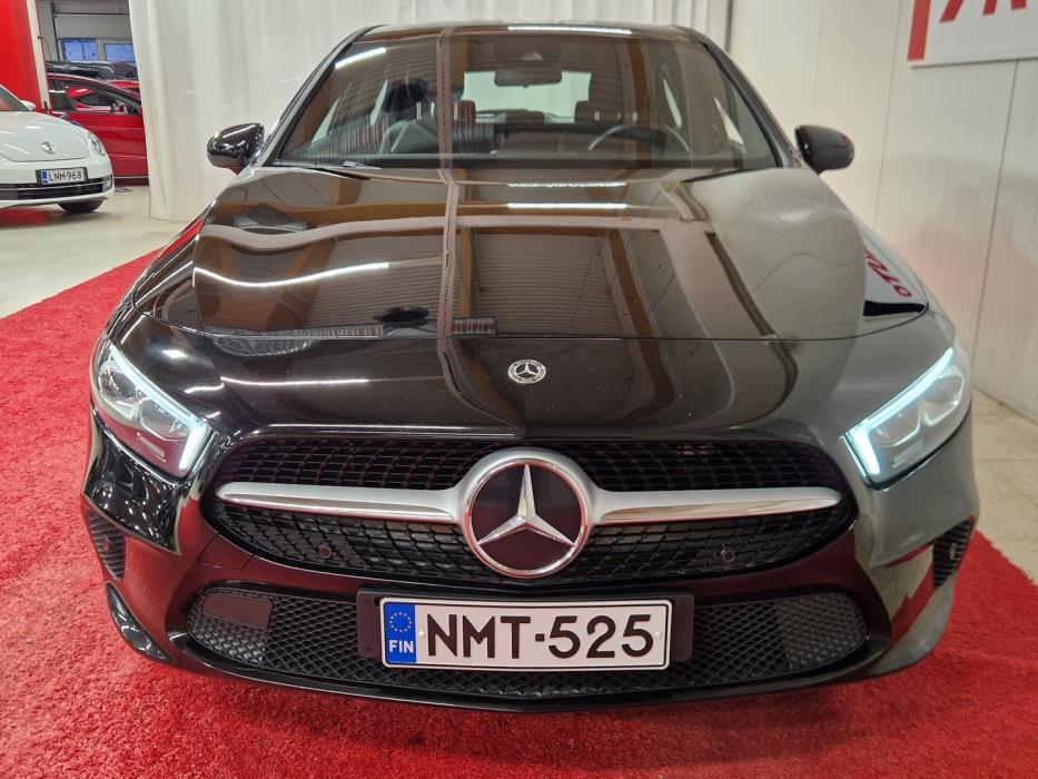 MERCEDES-BENZ A 2023