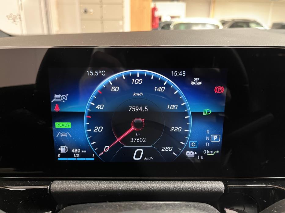 MERCEDES-BENZ B 2023