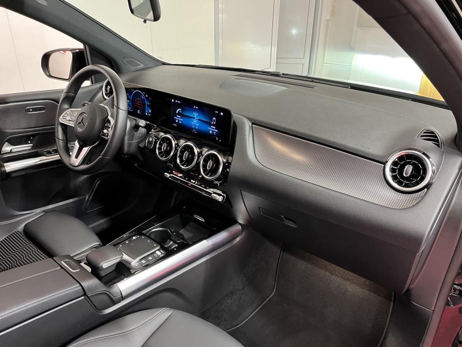 MERCEDES-BENZ B 2023