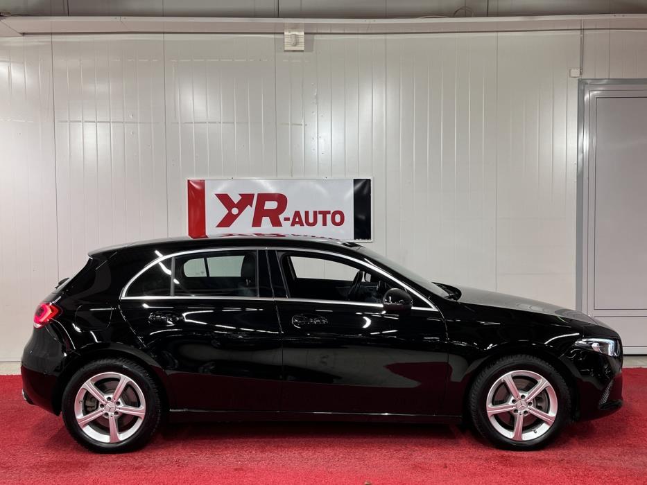 MERCEDES-BENZ A 2023