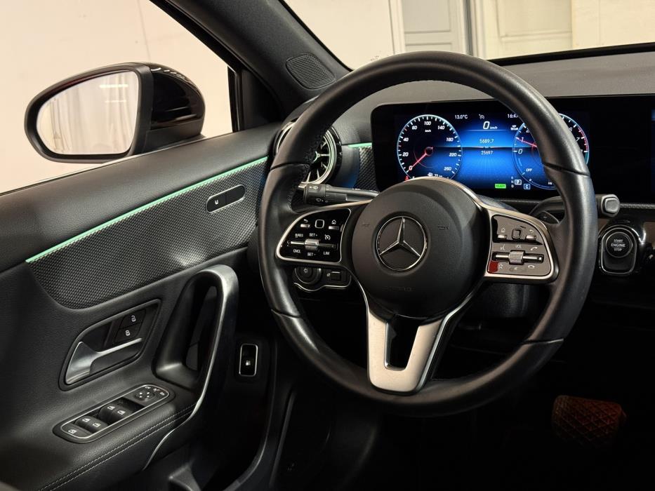 MERCEDES-BENZ A 2023