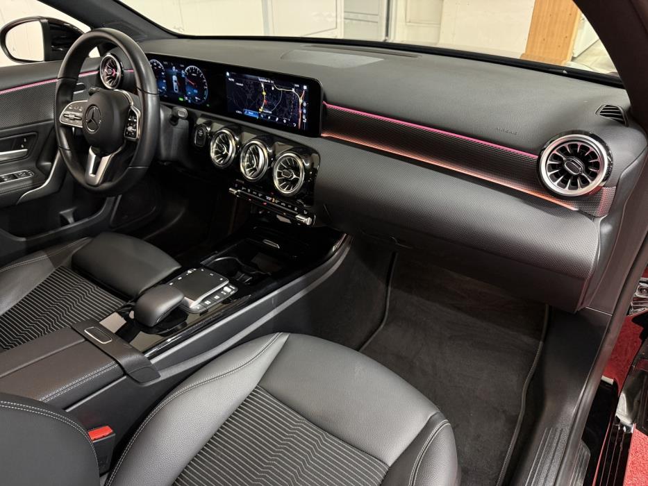 MERCEDES-BENZ A 2023