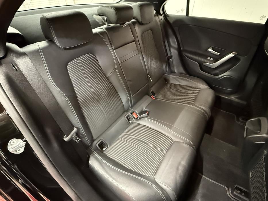 MERCEDES-BENZ A 2023
