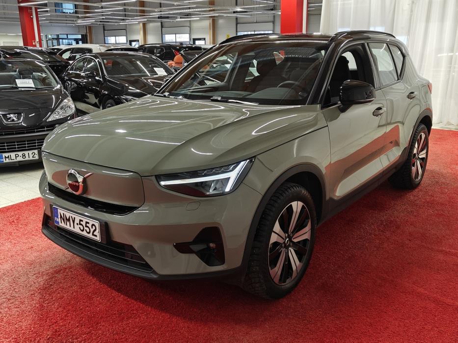 VOLVO XC40 2023