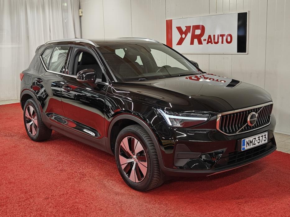 VOLVO XC40 2023