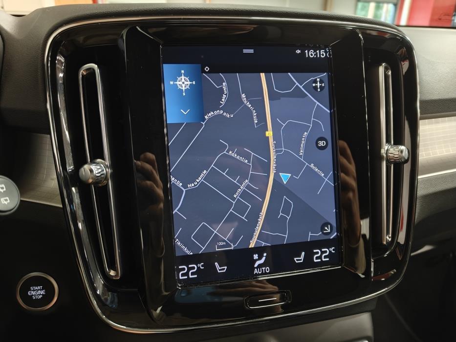 VOLVO XC40 2023