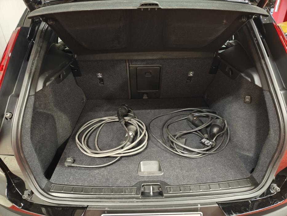 VOLVO XC40 2023