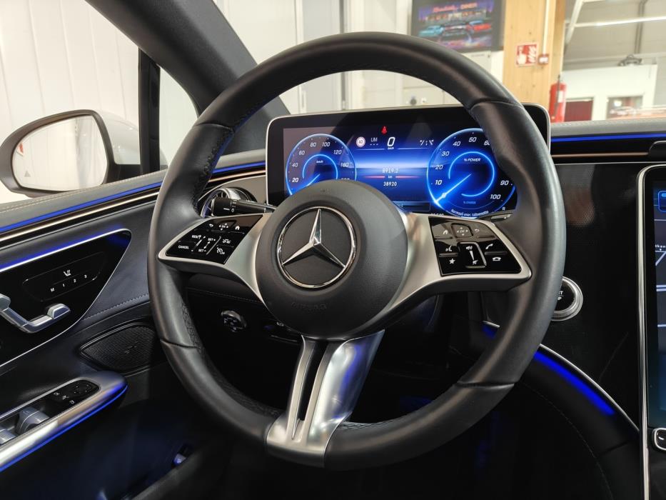 MERCEDES-BENZ EQE 2023